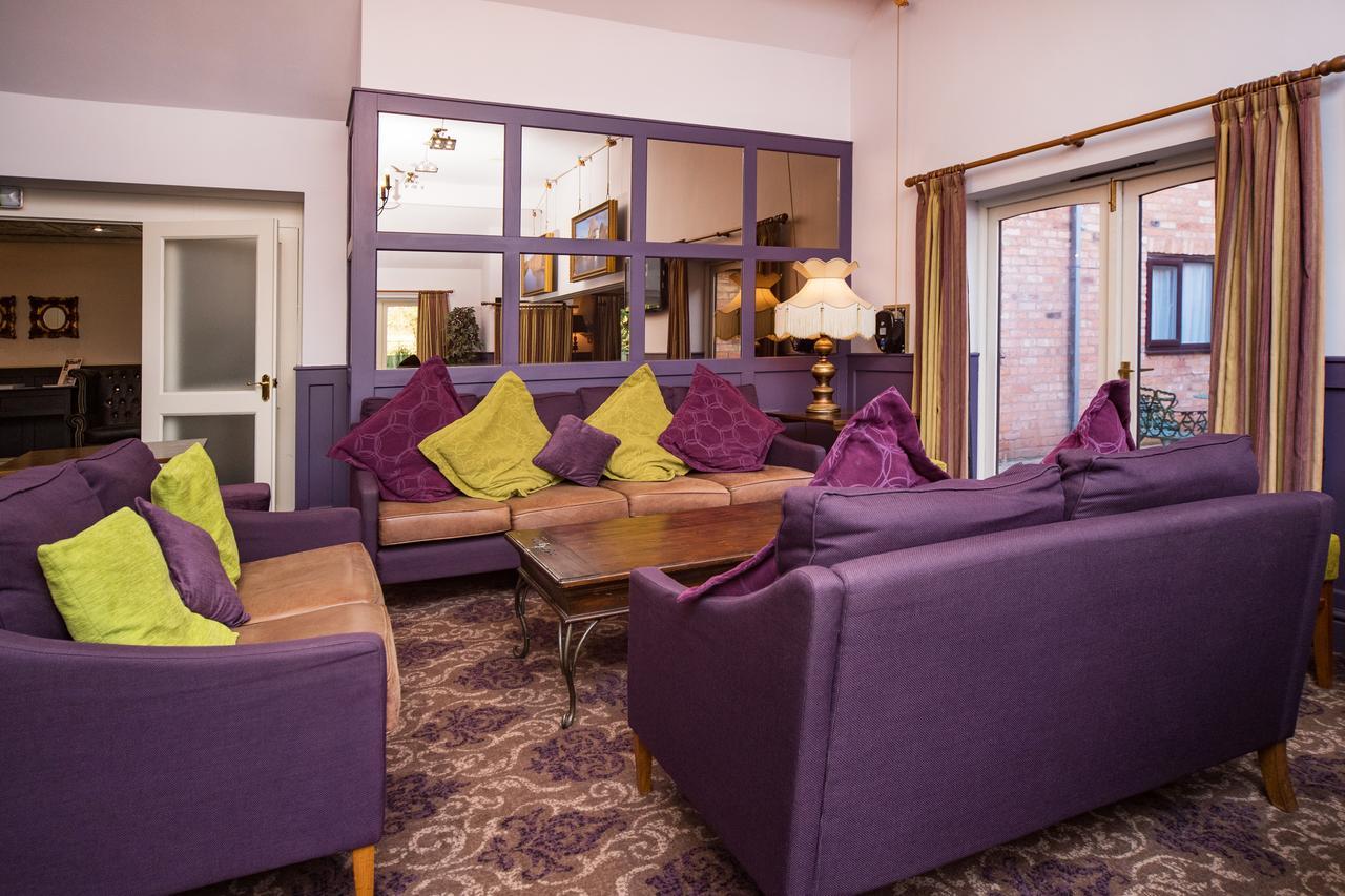 Henley Hotel エクステリア 写真